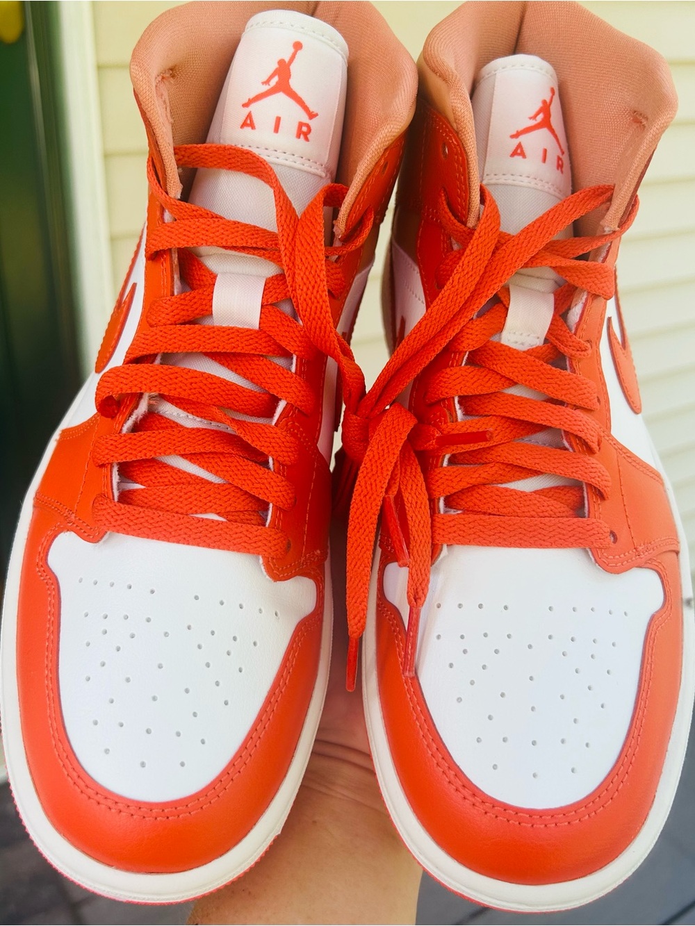 Women’s NIKE Jordan 1 Mid Cosmic Clay Size 8 - Picture 4 of 14